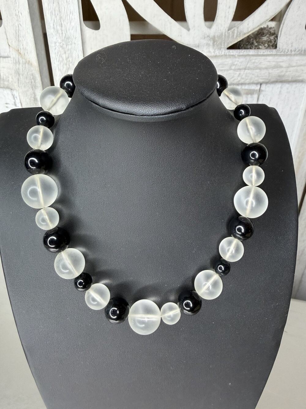 Vintage Black & White Lucite Bobble Beads Necklace Chunky Retro